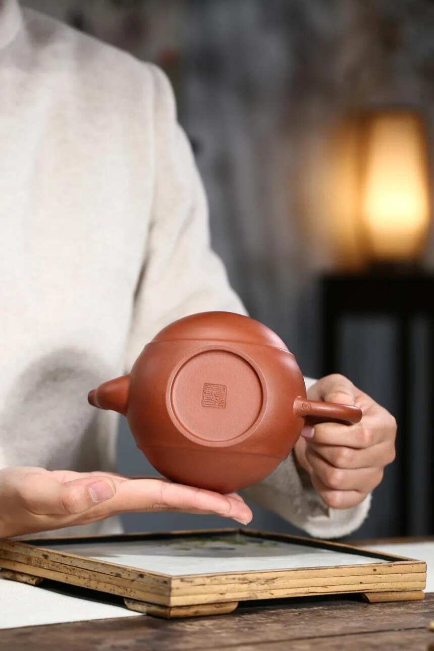「华润」刘彩萍（国工艺美术师）宜兴原矿紫砂茶壶