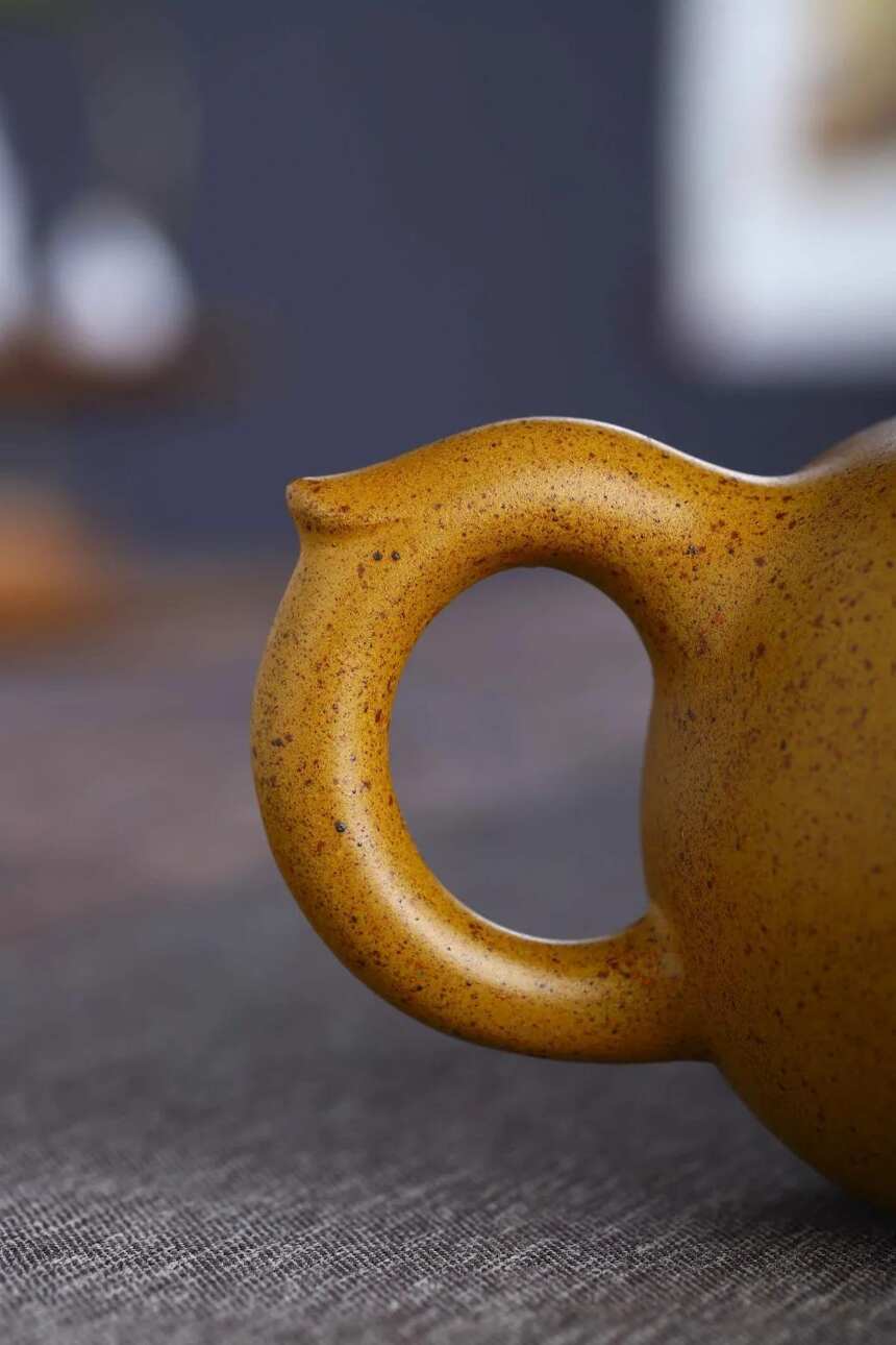「如意西施」狄姣姣（国工艺美术师）宜兴原矿紫砂茶壶