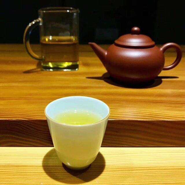 紫砂壶不应该脱离泡茶使用的功能
