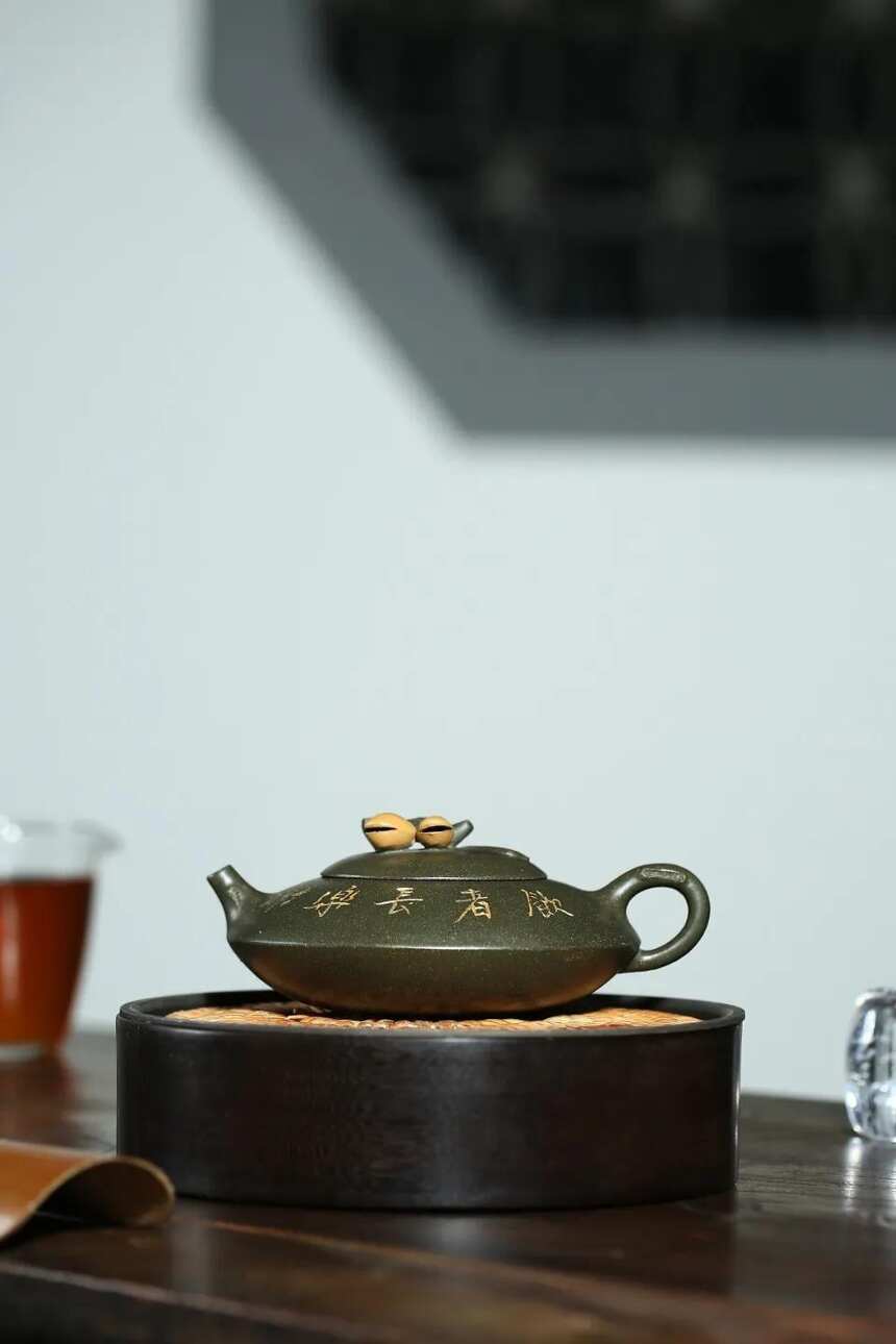 「开心果」李卢春（国工艺美术师）宜兴原矿紫砂茶壶