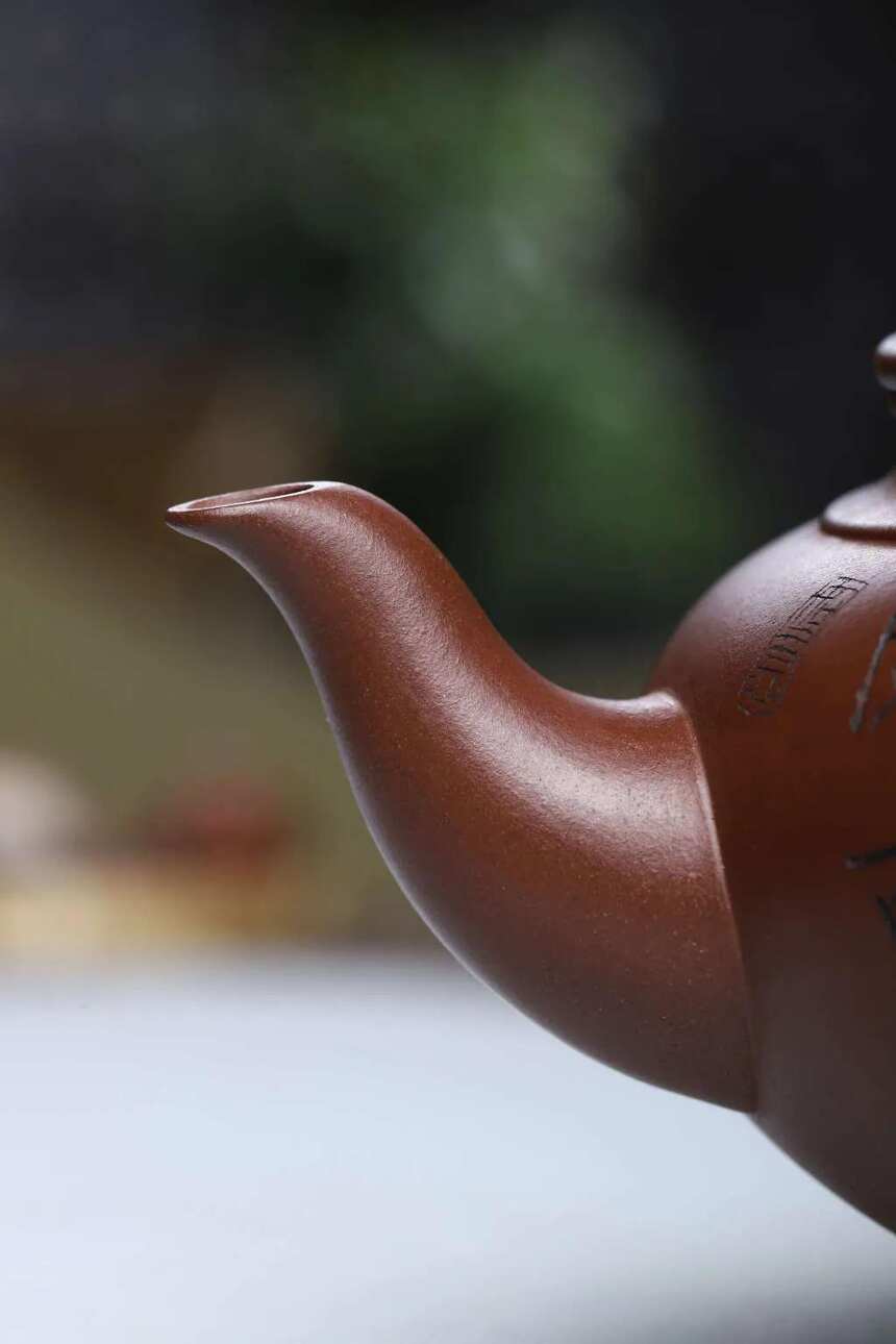 「笑樱」600毫升，宜兴原矿紫砂茶壶，底槽清，国高工艺美术师