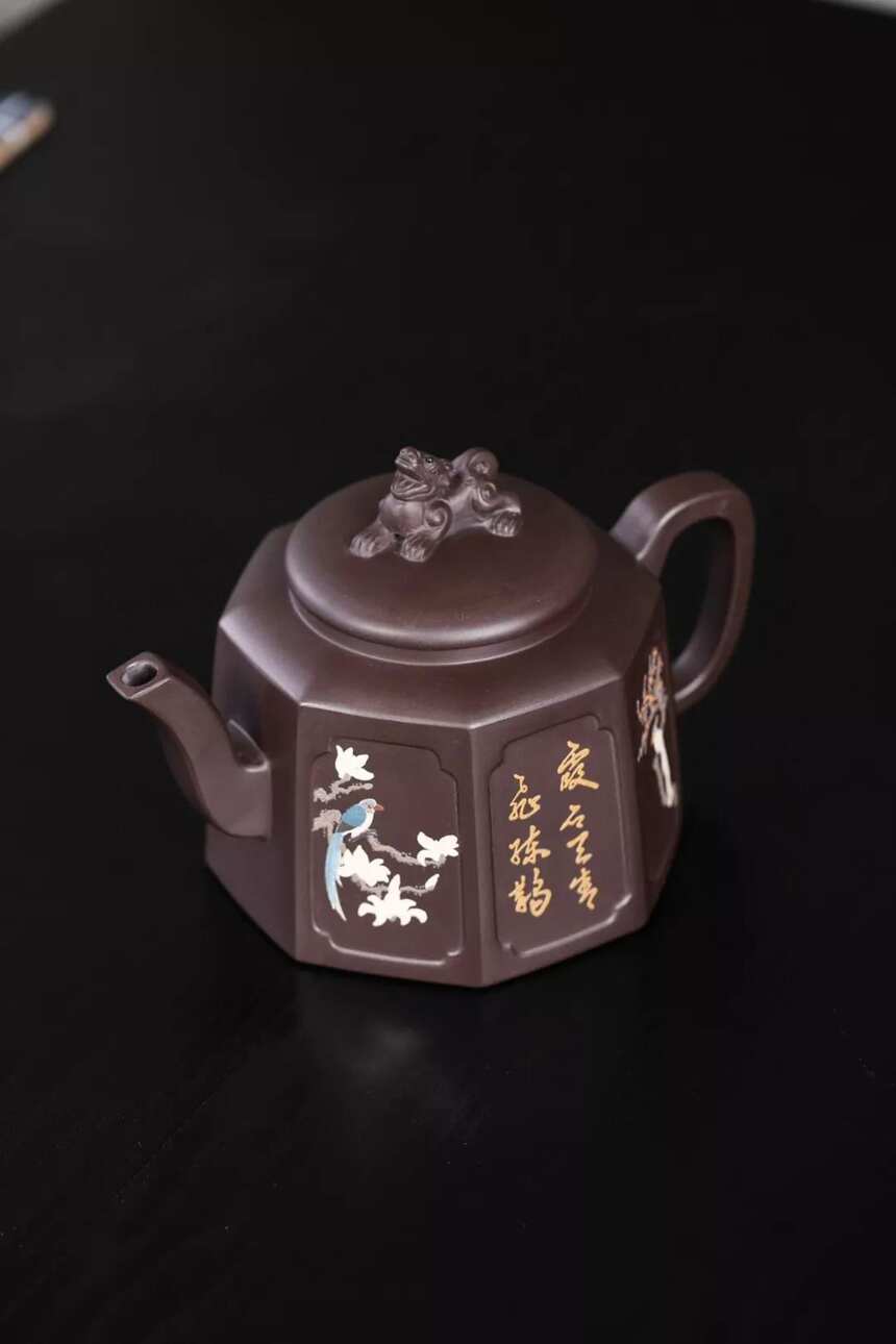 「八方祥瑞」蒋爱英（国高工艺美术师）宜兴原矿紫砂茶壶