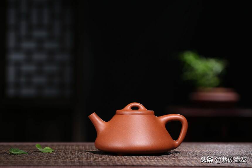 匠评丨潮州朱泥壶和宜兴紫砂壶，你知道知道区别吗？