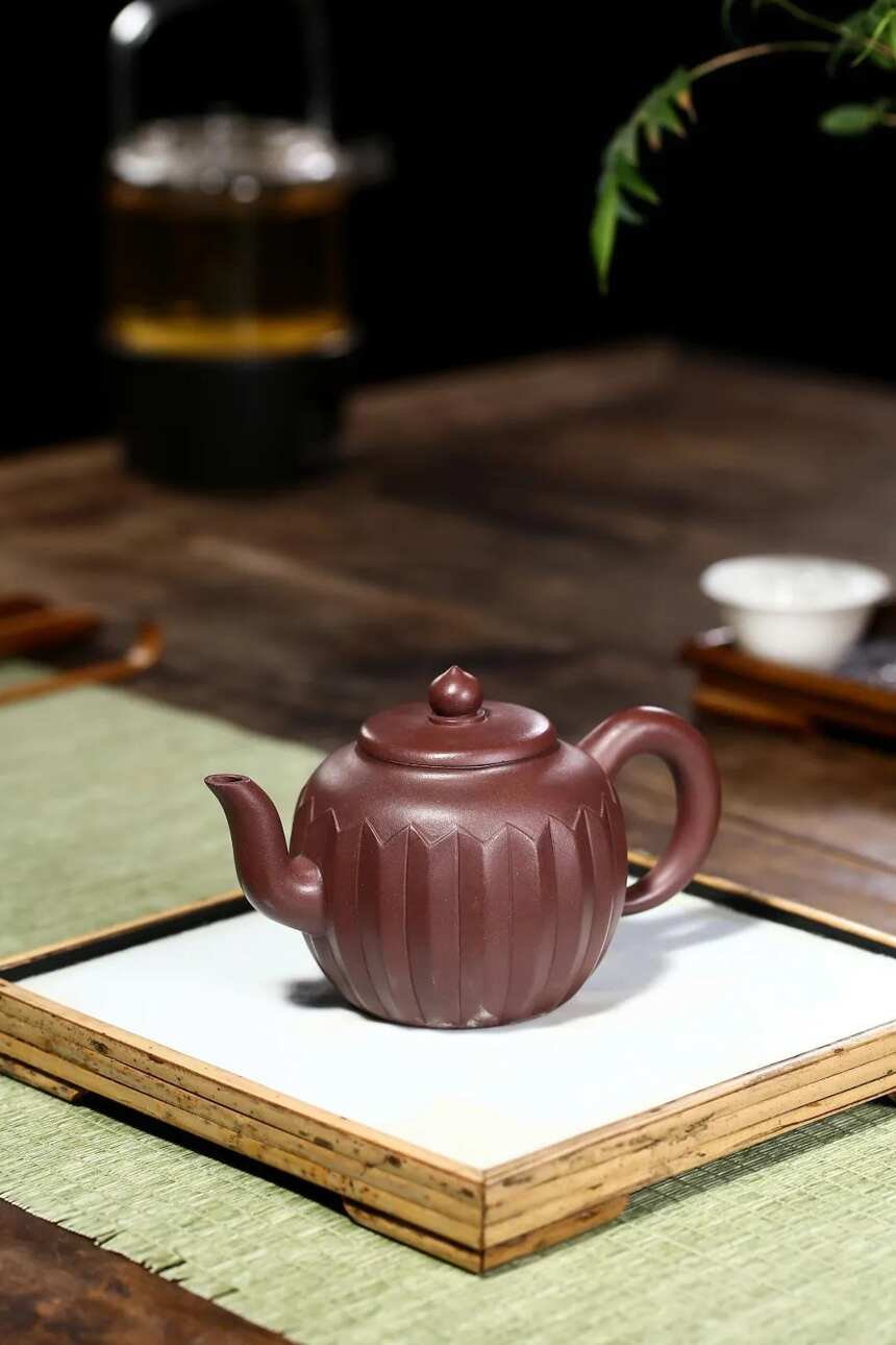 「莲花宫灯」许响新（国助理工艺美术师）宜兴原矿紫砂茶壶