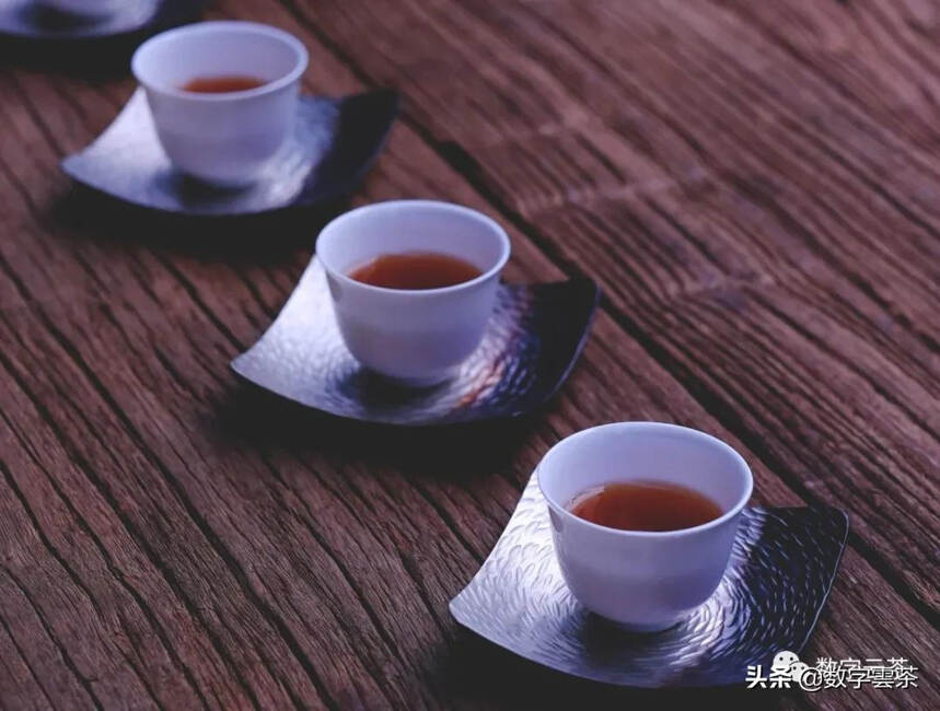 茶百科 | 普洱茶自然陈化过程中有哪些变化？为什么？
