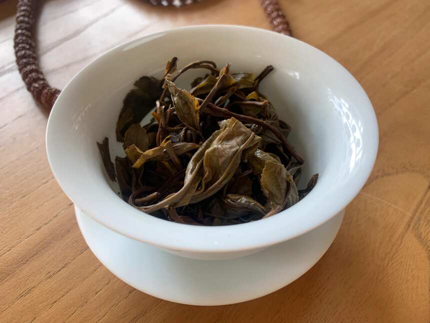 龙珠型普洱茶
