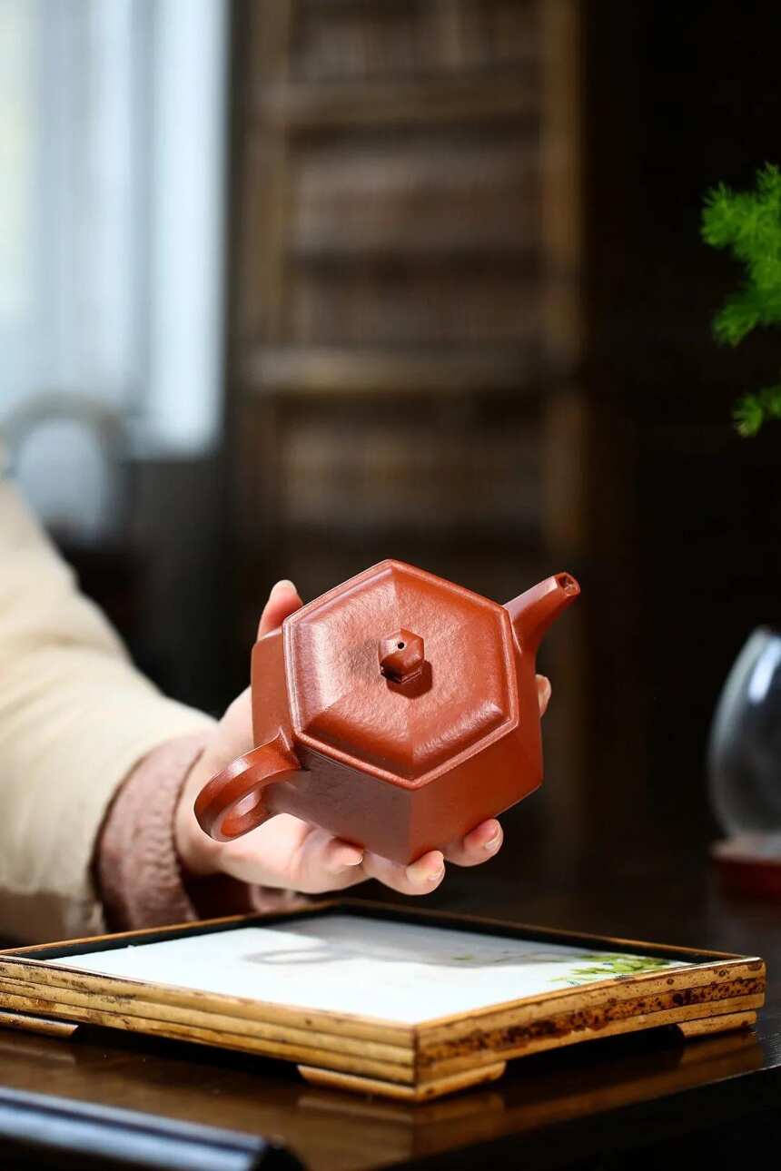 「六方平盖」刘彩萍（国工艺美术师）宜兴原矿紫砂茶壶