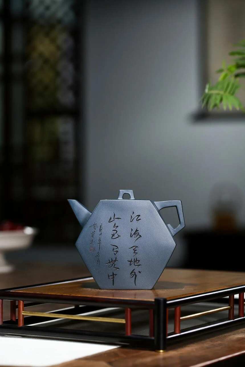 「饮月」刘彩萍（国工艺美术师）宜兴原矿紫砂茶壶