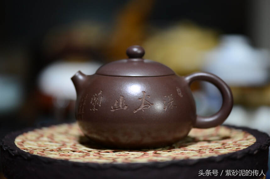 茶壶夜话｜紫砂壶是有生命的，爱之永恒！