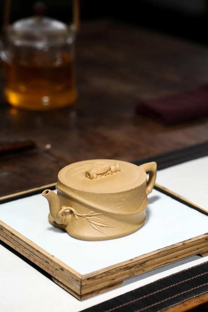 「知竹」刘彩萍（国工艺美术师）宜兴原矿紫砂茶壶