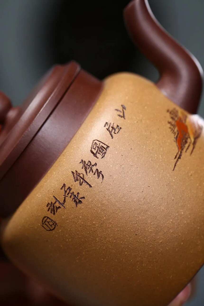 「高宫灯」刘彩萍（国工艺美术师）宜兴原矿紫砂茶壶