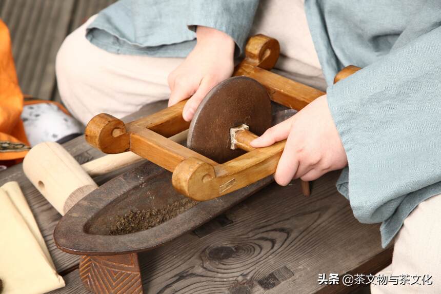 高颜值的宋代研磨器：白釉瓷茶臼、玛瑙研棒、素胎瓷茶碾