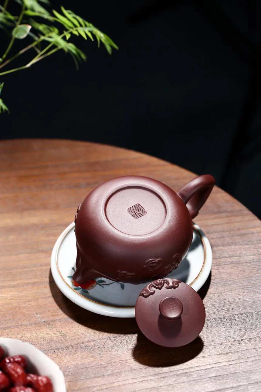 「五福临门」刘彩萍（国工艺美术师）宜兴原矿紫砂茶壶