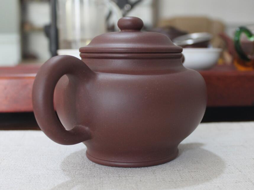 经典仿古壶型掇只是茶壶中重要器具，与众不同源于内在东西