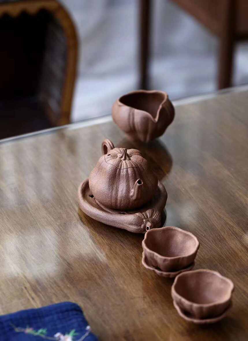 紫砂壶丨老段，瓜菱套组