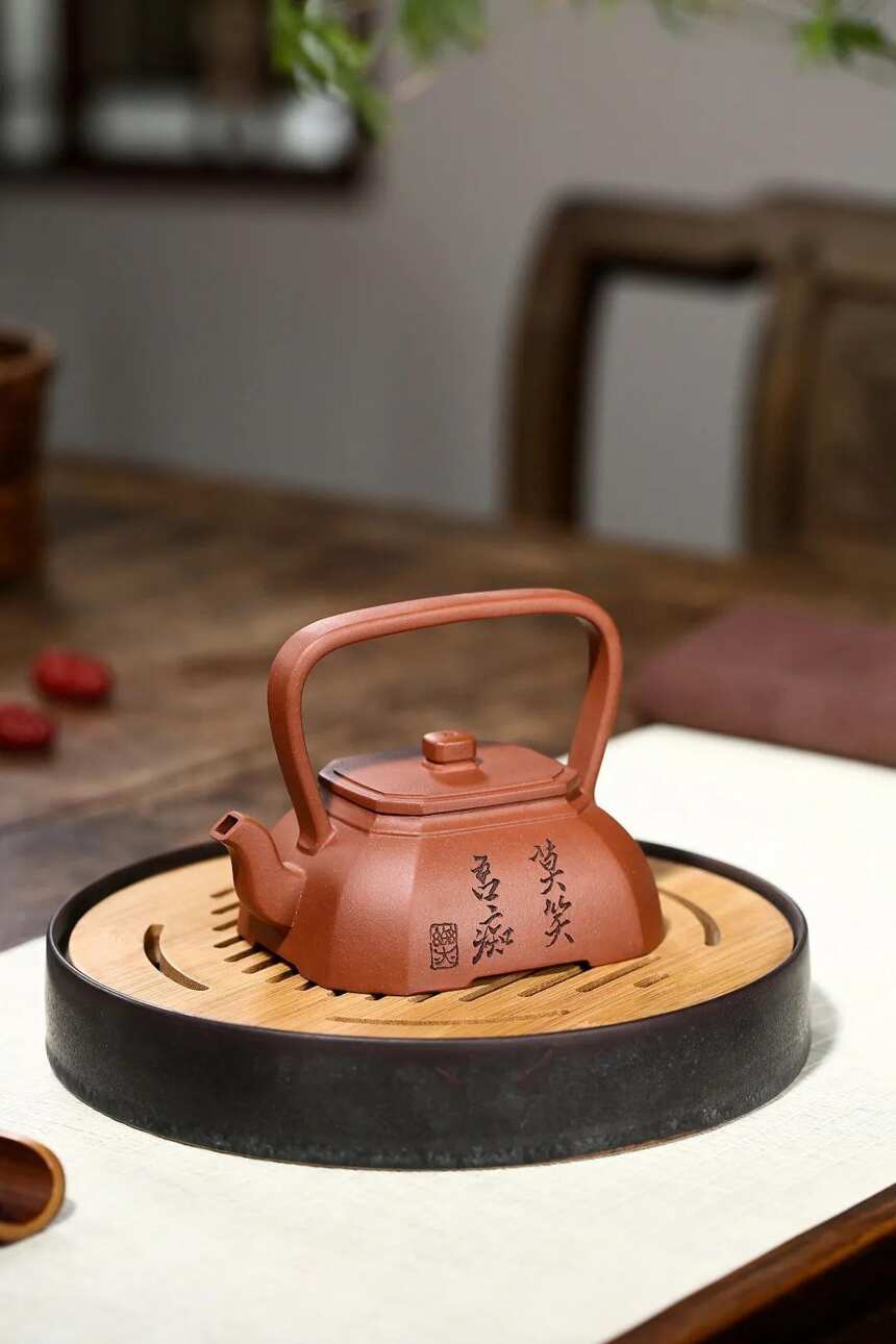 「六方提梁」陈晔（国工艺美术师）宜兴原矿紫砂茶壶