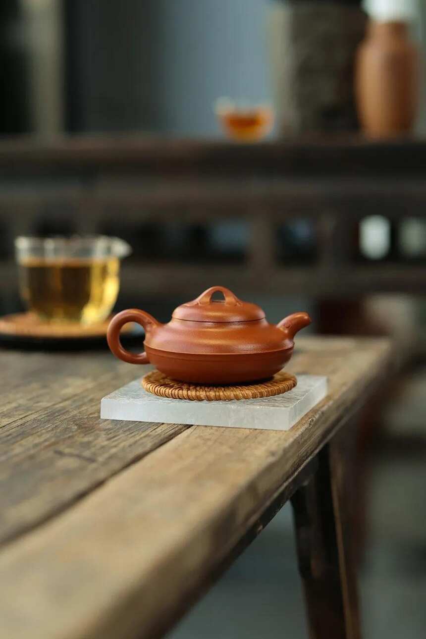 「如意线圆」王永良（国助理工艺美术师）宜兴原矿紫砂茶壶