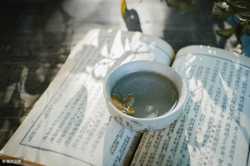 茶专家说：隔夜茶不能喝，隔夜饭却可以吃