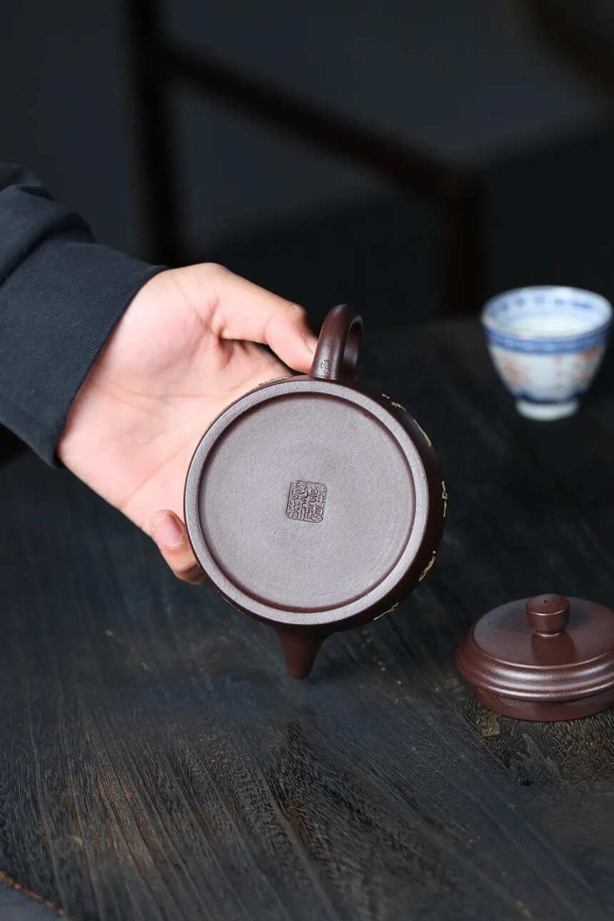 韩惠琴（国高工艺美术师）宜兴原矿紫砂茶壶