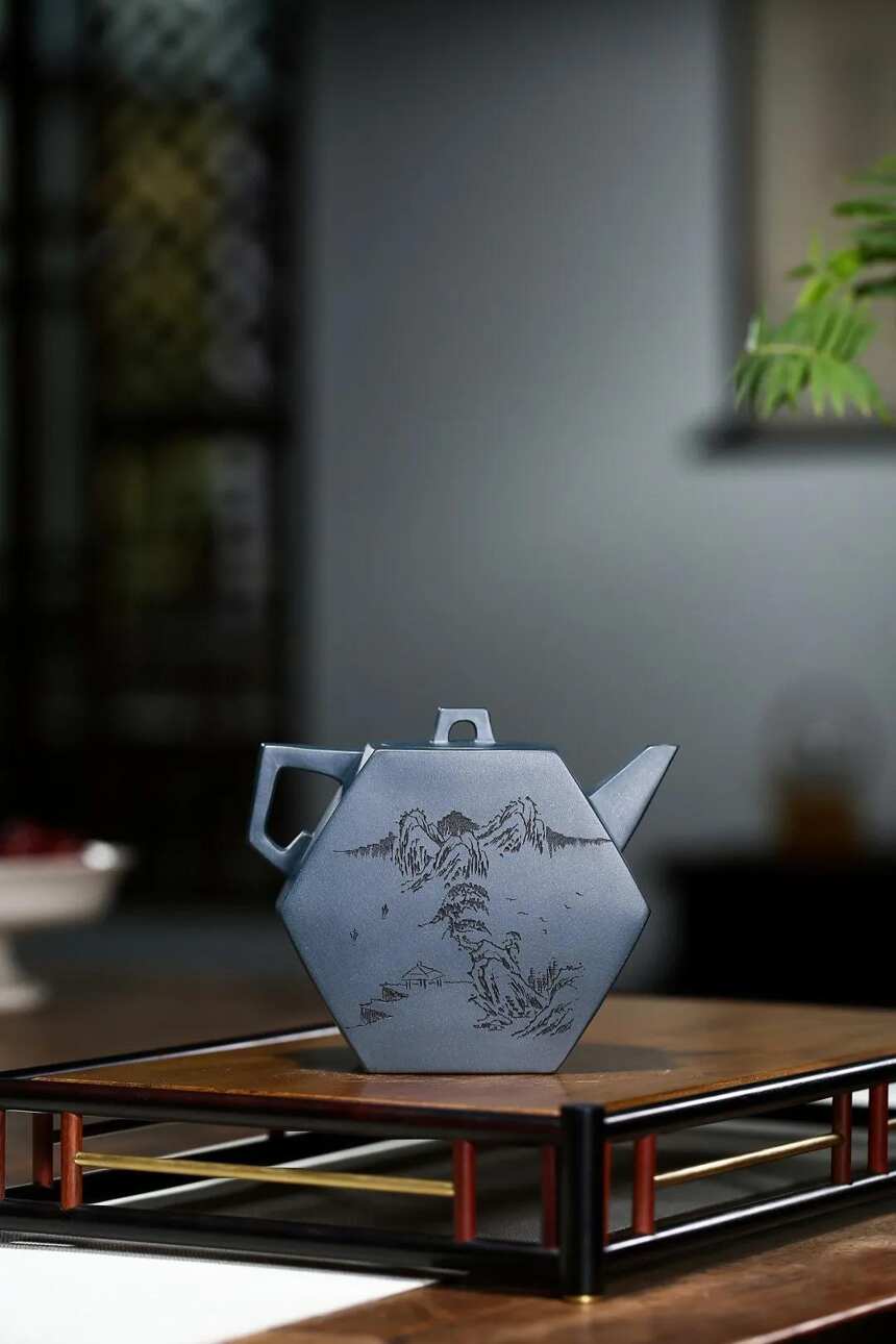 「饮月」刘彩萍（国工艺美术师）宜兴原矿紫砂茶壶