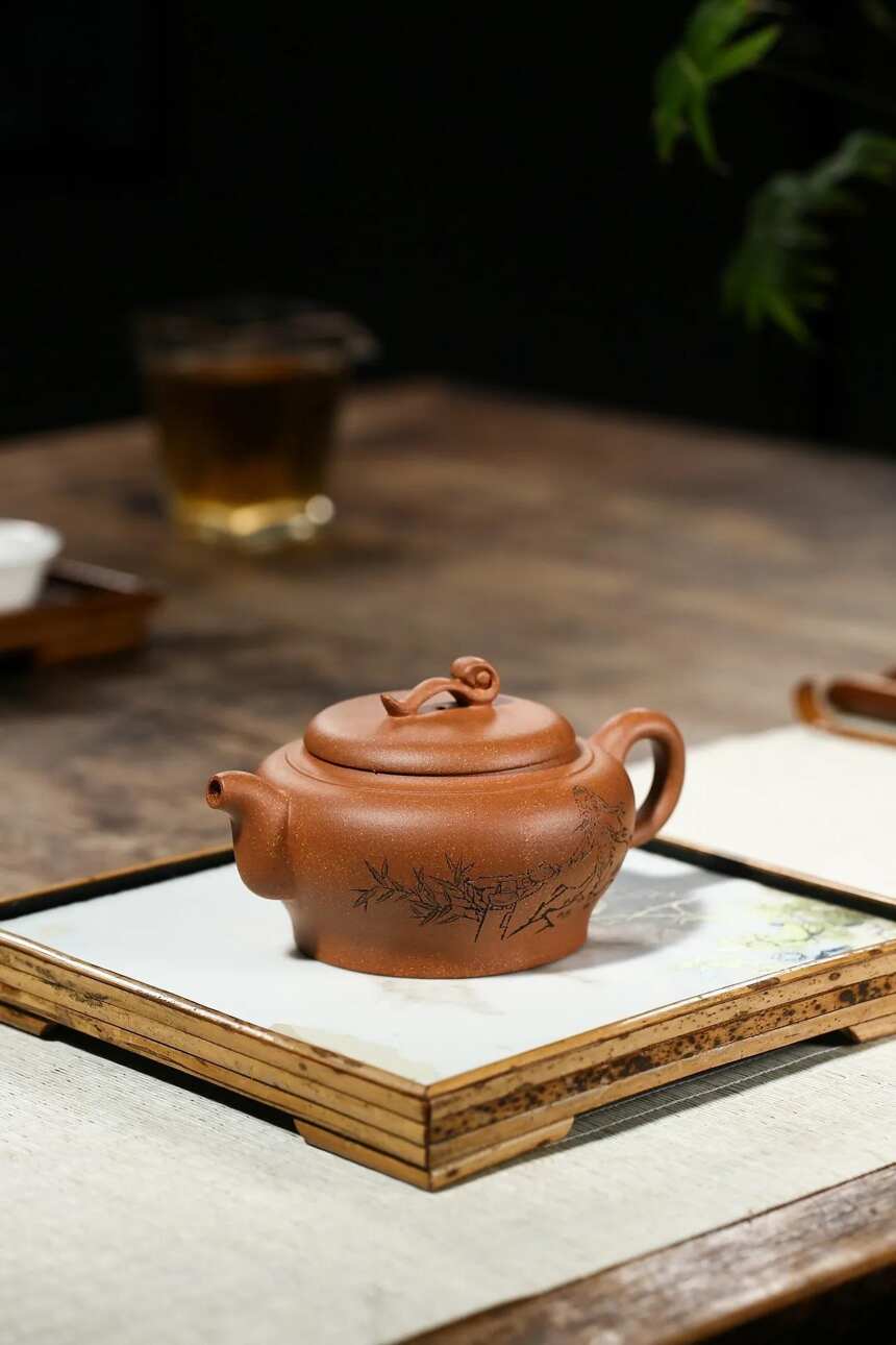 「事事如意」陆仕兴（国工艺美术师）宜兴原矿紫砂茶壶