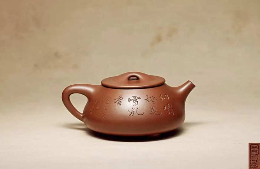 中国茶文化中的紫砂艺术具有独特的魅力，但市场中好货不多