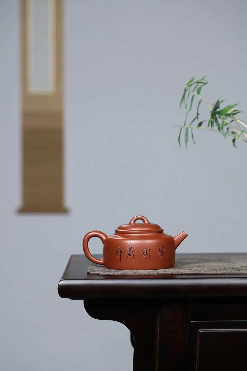 「静则」红皮龙，韩惠琴（国高工艺美术师）双工合作 国工许涛刻绘