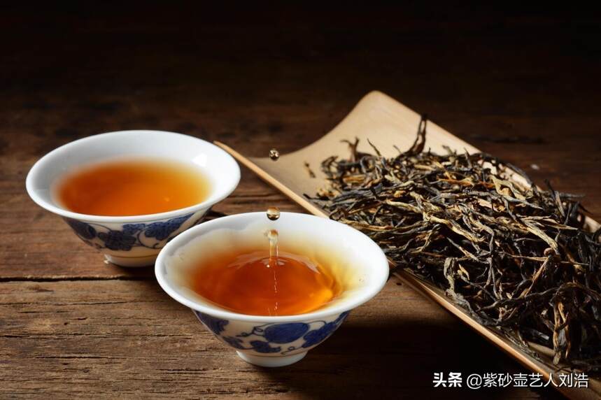喜欢喝红茶？你知道选择什么样的紫砂壶泡红茶，茶味更好呢？