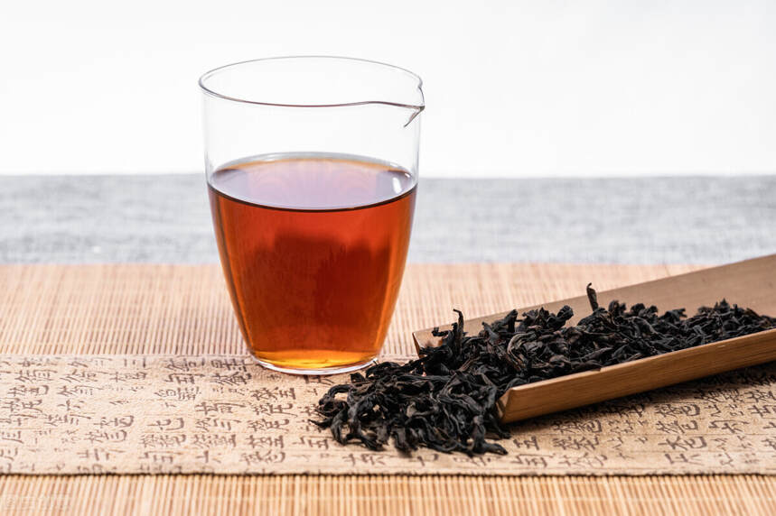 “工夫茶”和“功夫茶”有啥区别？为什么有人常常把它们弄混了？