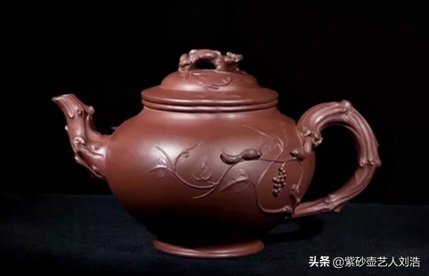 来看看，紫砂壶中的经典松鼠葡萄壶，哪位大师做的更让你惊艳