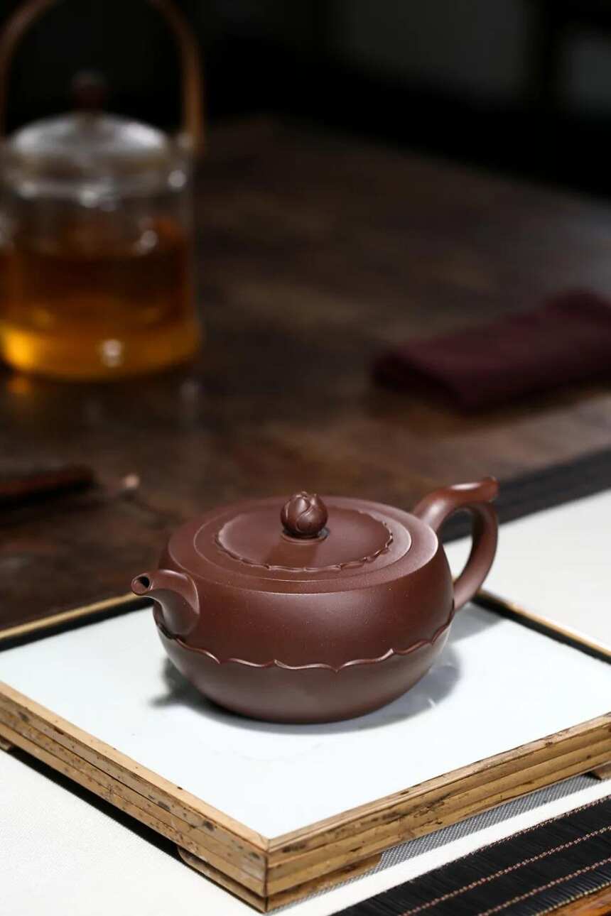 「碗莲套组」刘彩萍（国工艺美术师）宜兴原矿紫砂茶壶