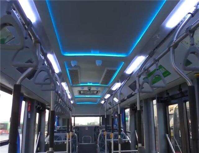 郑州全新智能公交车开始运营：具有无人驾驶和语音控制功能