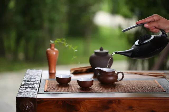 五首古诗词，遇见茶与禅