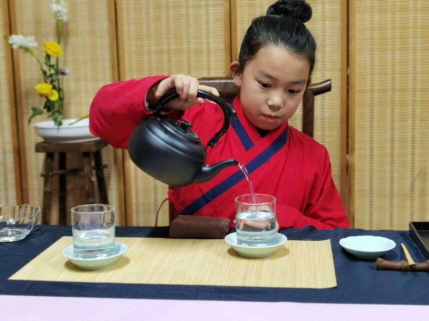 每天1分钟学习茶知识（10）孩子到底能不能喝茶？