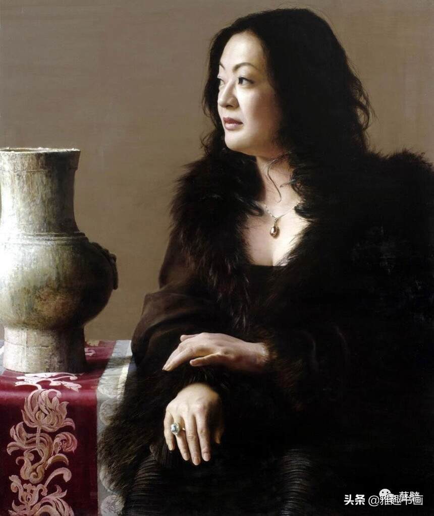 在中国油画界领军级人物里，他是位颇具“洋味”的艺术家……