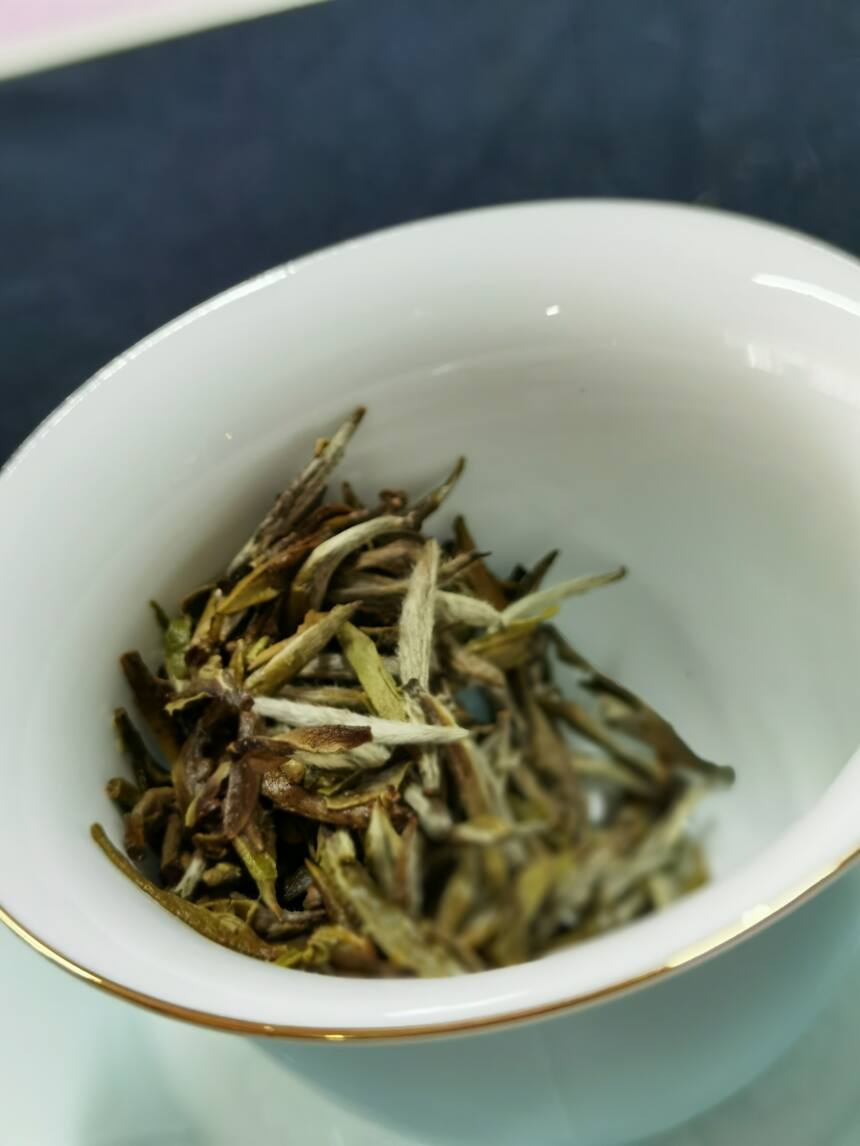每天1分钟学习茶知识（11）喝茶为什么健康？茶叶的成分决定作用