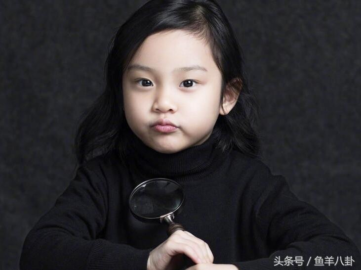 甜馨五岁贾乃亮晒照，“小黑妞”变美了，网友：《爸哪》期待甜馨