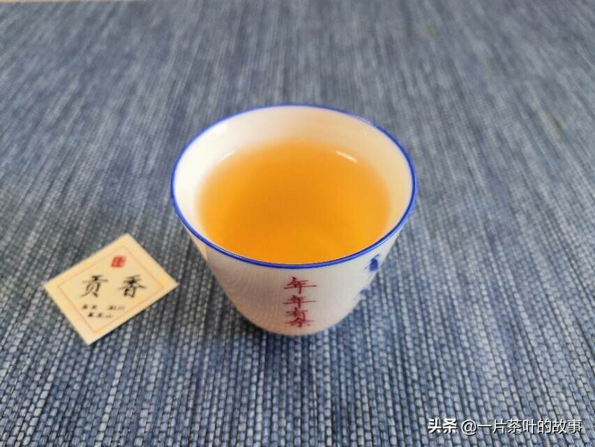 冬天里，泡一杯高香六雪单丛茶，如香水般的凤凰茶