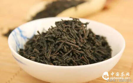 品茶时光｜轻松辨别：优质茶叶和劣质茶叶的特征对比