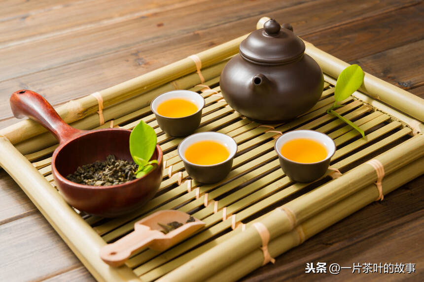 茶叶鉴别：茶叶的浮与沉能看出茶叶的好坏吗？