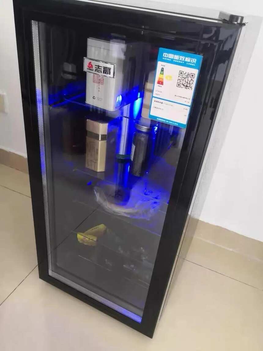 同事竟然买了一个冰箱专门用来存放茶叶，这也太奢侈了吧