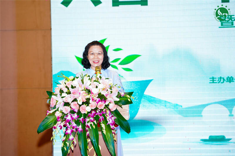 热烈祝贺六省一市茶馆业高峰论坛在汉成功举办