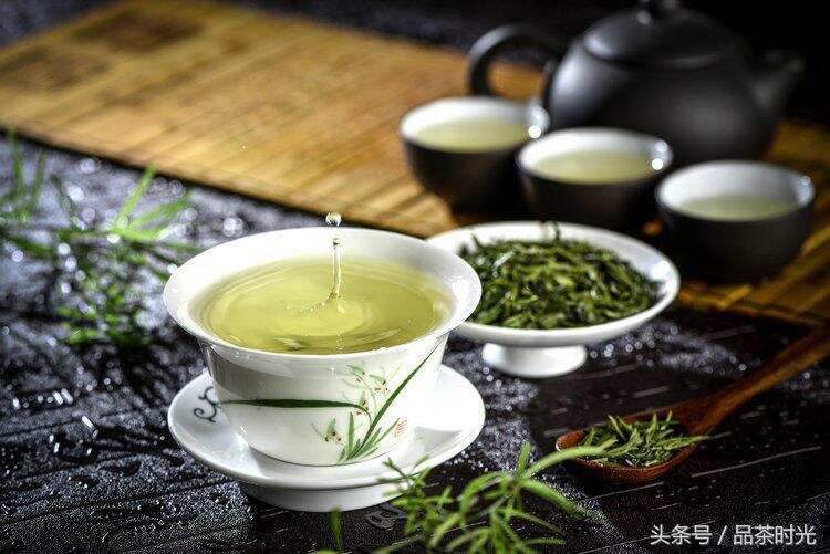 品茶时光｜夏日的绿茶，清凉自在随心