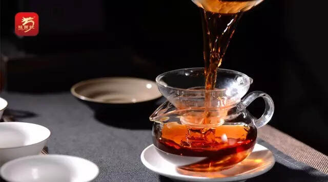 普洱茶冲泡新技能：生茶要转，熟茶要柔