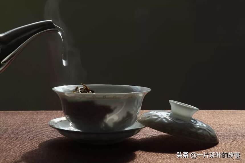 茶知识｜喝茶的盖碗该怎么选？