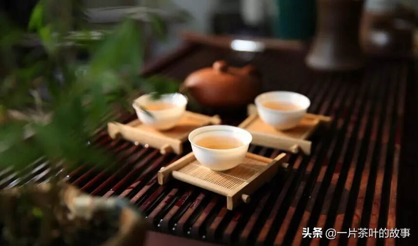 学会喝茶，拥有像茶一样恬淡舒适的人生