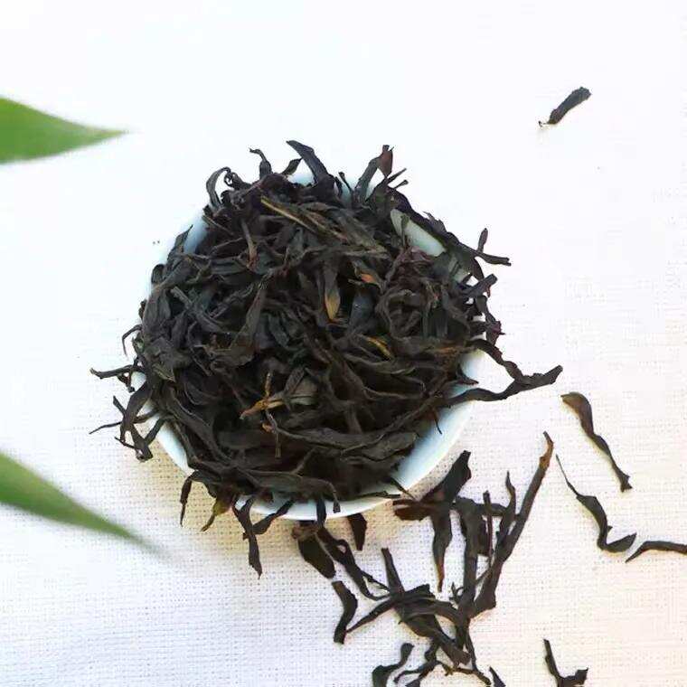 这茶香得让我觉得是不是加香精了！凤凰单丛茶为什么这么香？