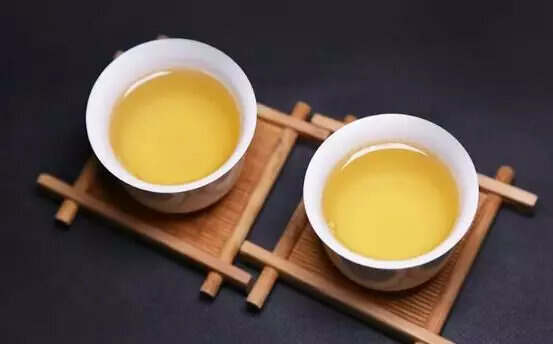 普洱茶：熟茶PK生茶，保健功能大解析，让茶友买对茶