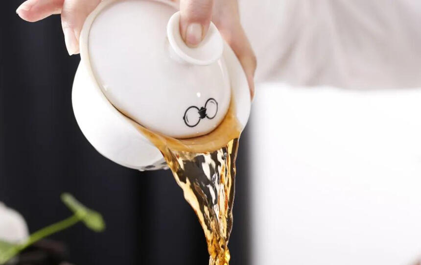 毁掉普洱茶的几种冲泡方法！看看你中招了吗？