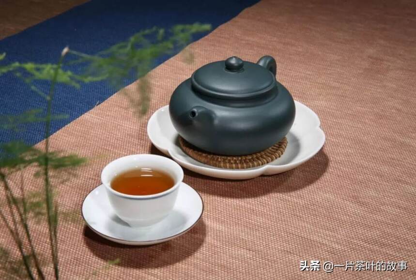 喝茶，是一种情调，是一场自己与心灵的对话